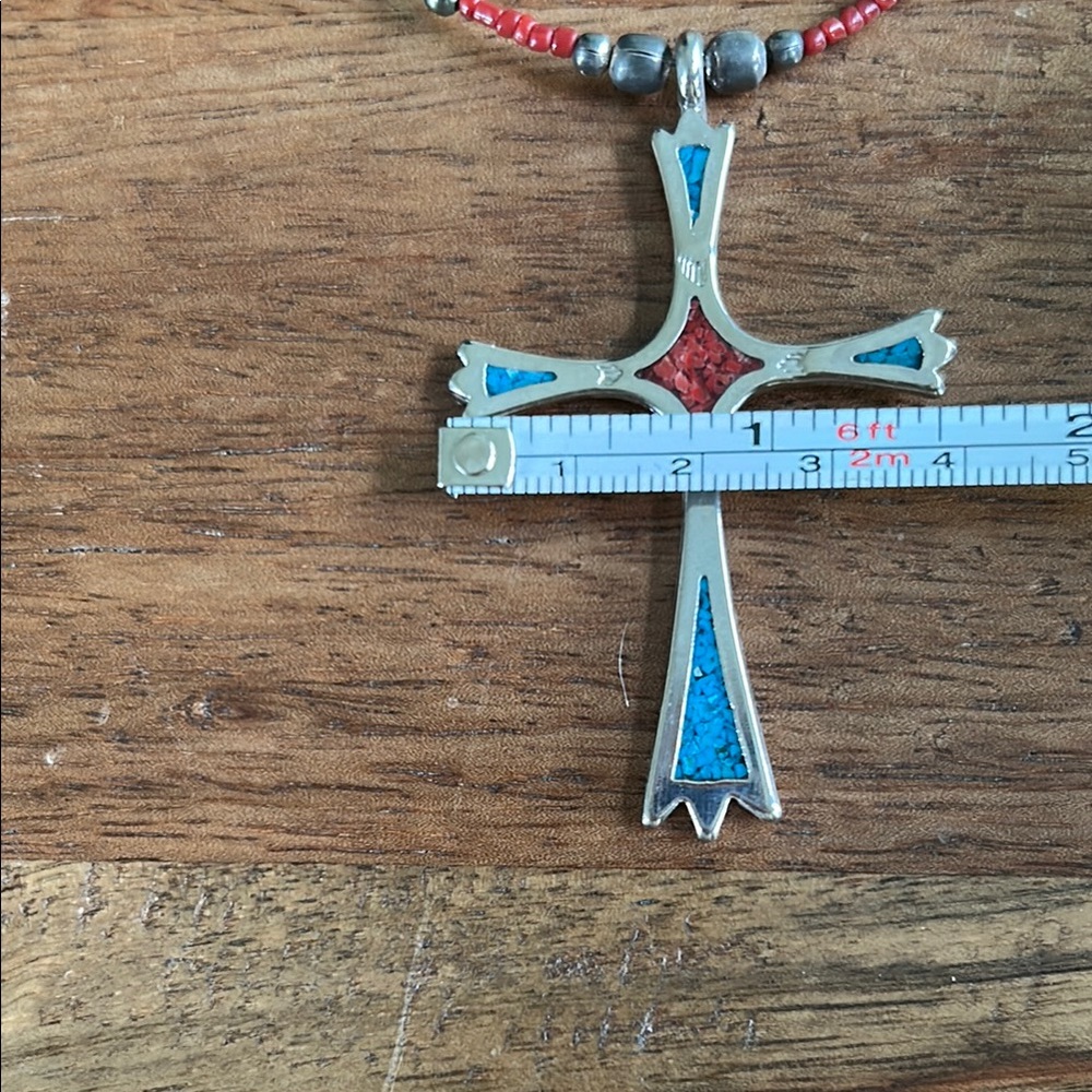 Handmade Elegant Sterling Silver Cross Pendant Necklace with Intricate Design - Picture 8 of 9